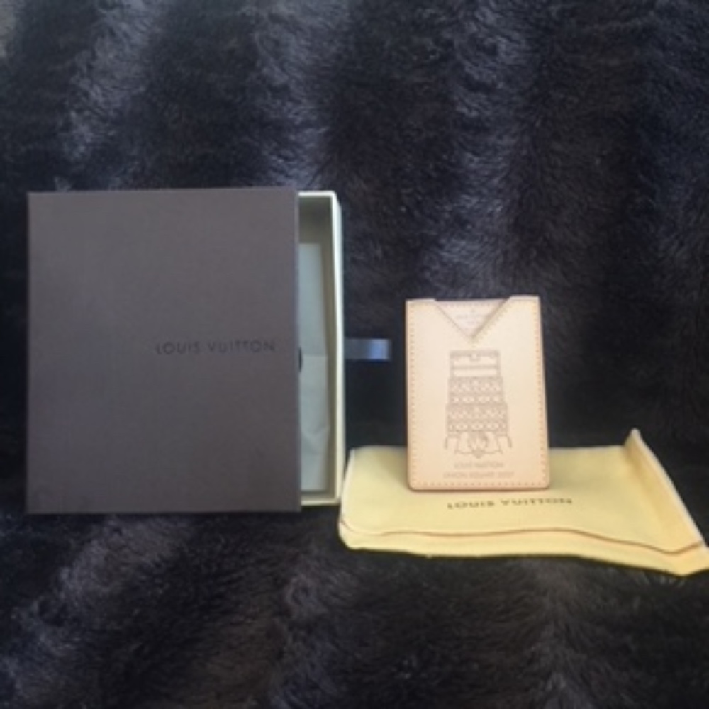 Louis Vuitton Vachetta Union Square Card Holder